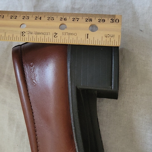 ECCO BROWN LEATHER LOAFERS size 37 - Picture 9 of 9